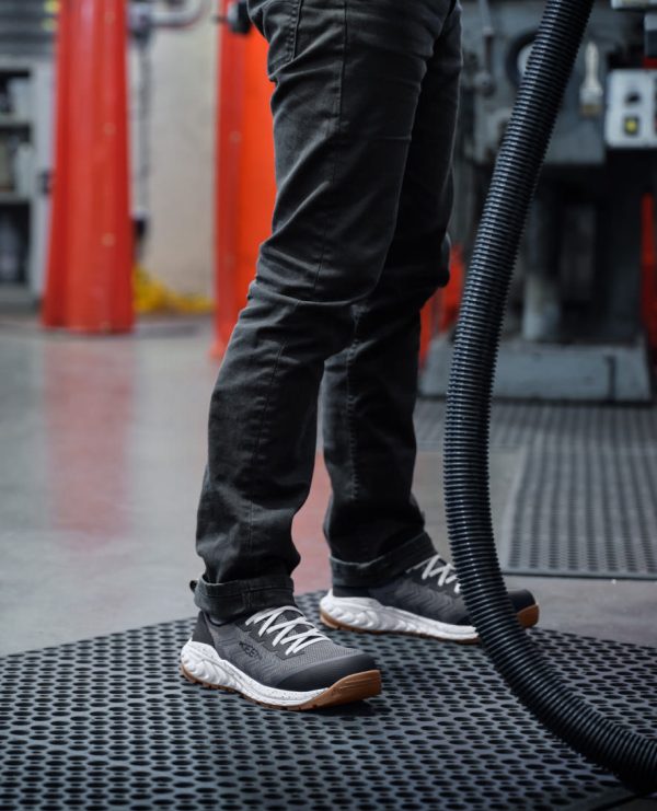 Men's Arvada Shift Work Sneaker (Carbon Toe) | Steel Grey/Gum